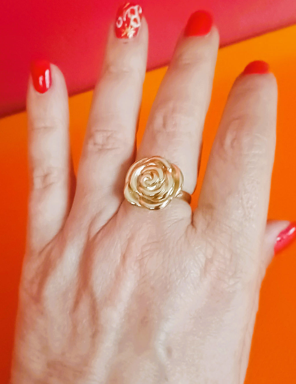 Anel Talismã 'Rosa Solar' em Aço Inoxidável – Beleza, Força e Frequência  432 Hz