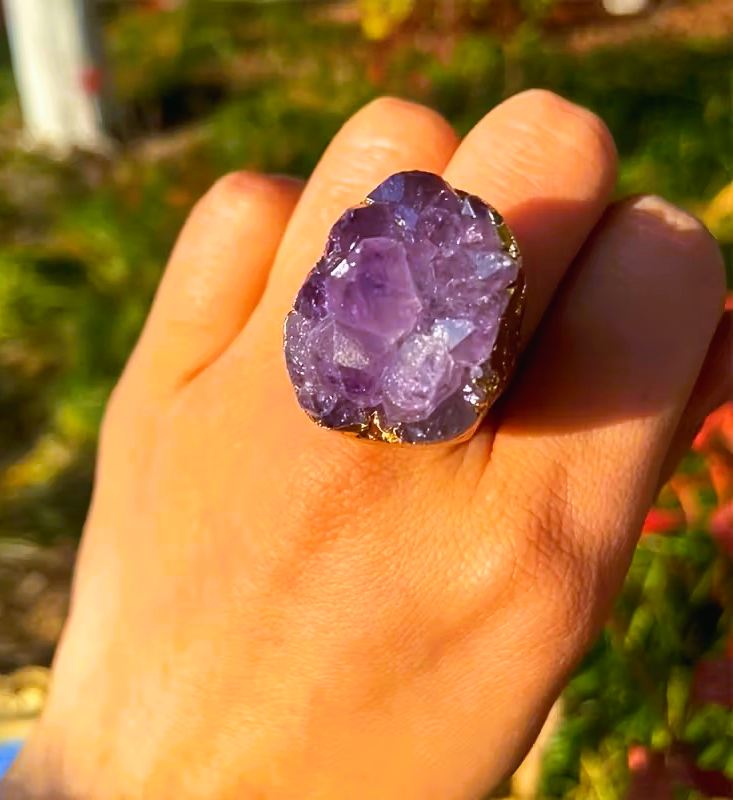 Anel Talismã 'Coroa de Ametista' em Pedra Bruta – Transmutação e Proteção | 432 Hz