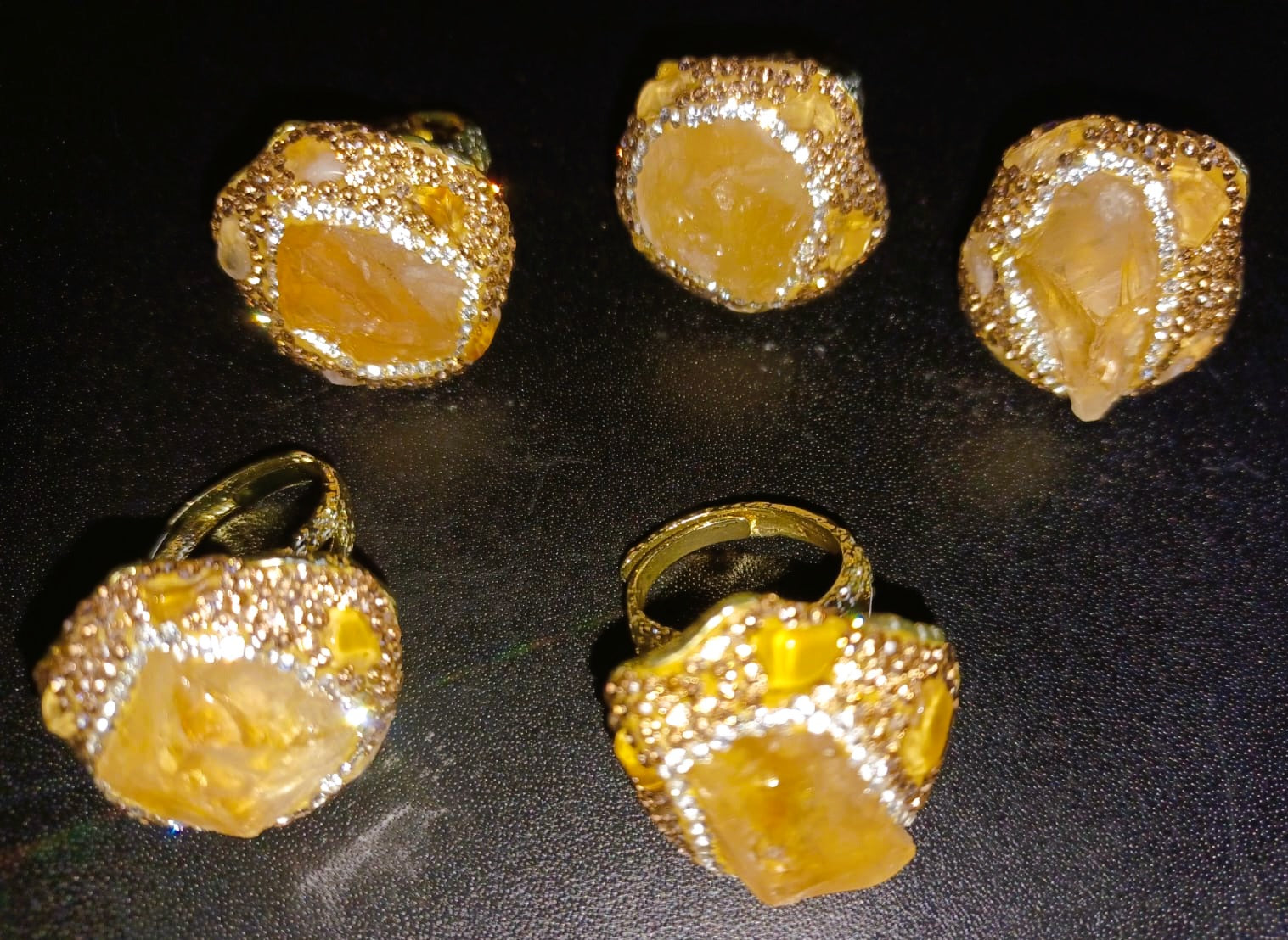 Anel Ajustável "Deusa Gaia" – Pedra Natural Bruta