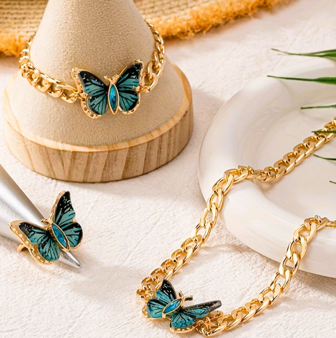 Conjunto 'Metamorfose de Luz' 3 Peças | Colar, Pulseira & Anel de Borboleta (Banhado a Ouro 14K)