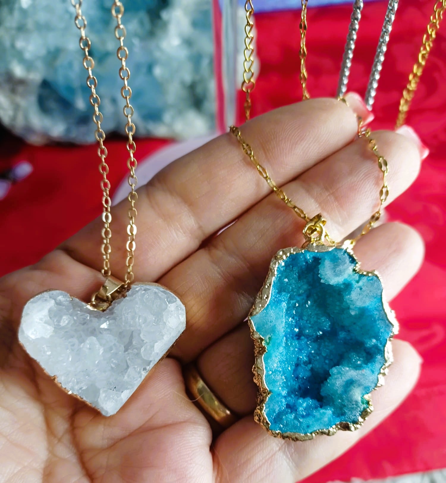 Colar Amuleto Coração da Terra