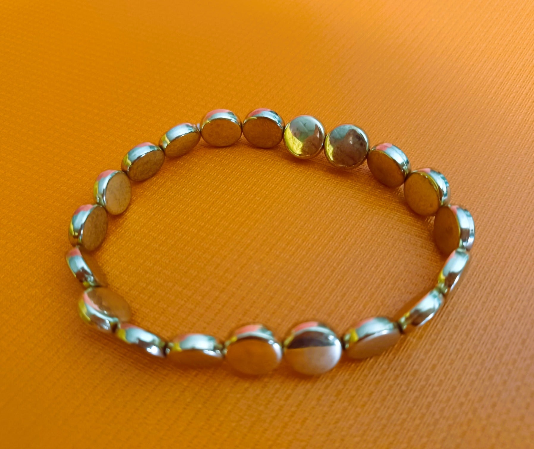Coleção 'Gotas de Luz' – Pulseiras Talismã em Ouro Solar (432Hz & 528Hz)