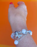 Pulseira Talismã 'Metamorfose Lunar' | Pedra da Lua Cinza & Borboleta Sagrada