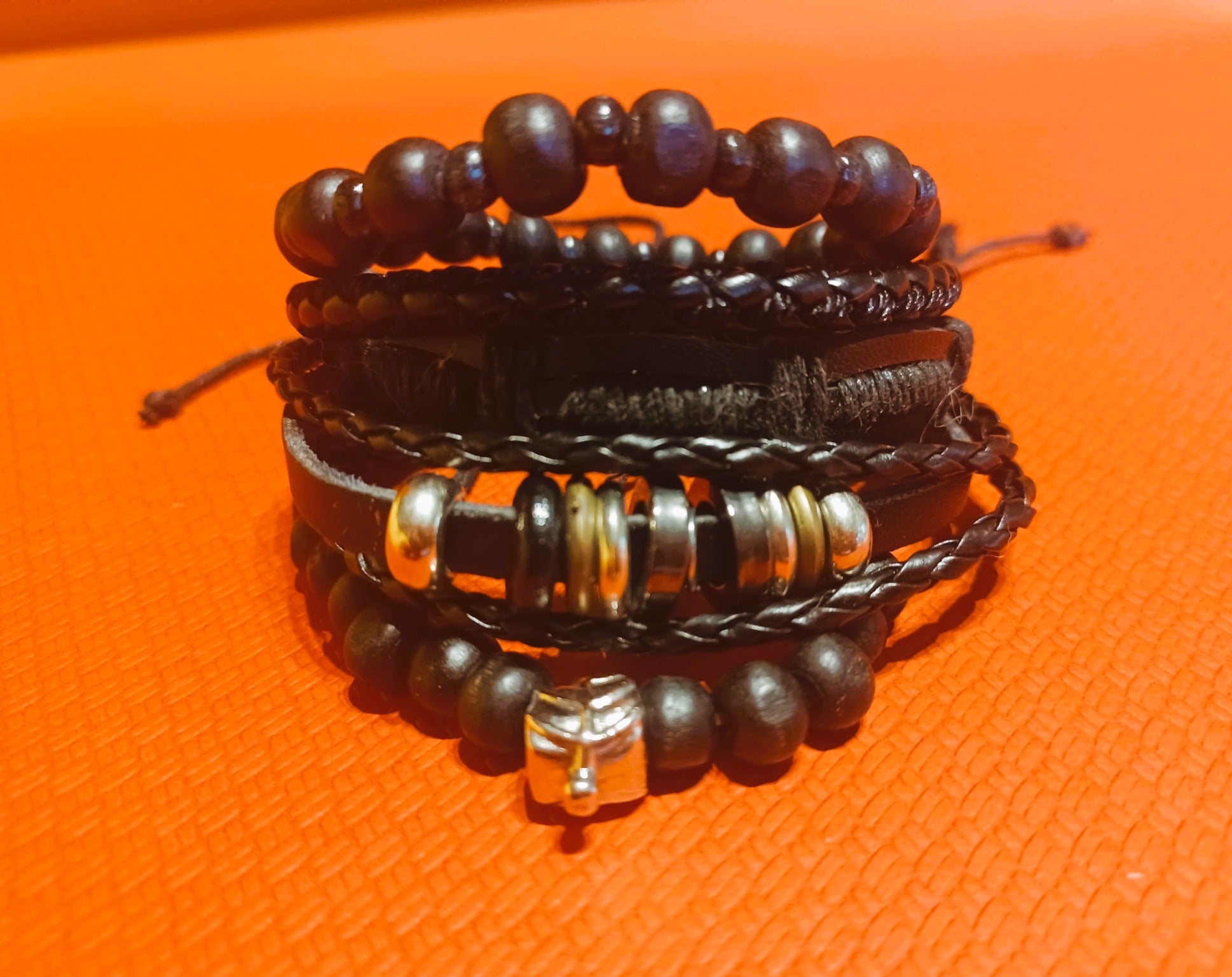 Pulseiras Tribais 'Raízes e Asas' | Couro Ecológico & Elementos Naturais (Vendidas à Unidade)