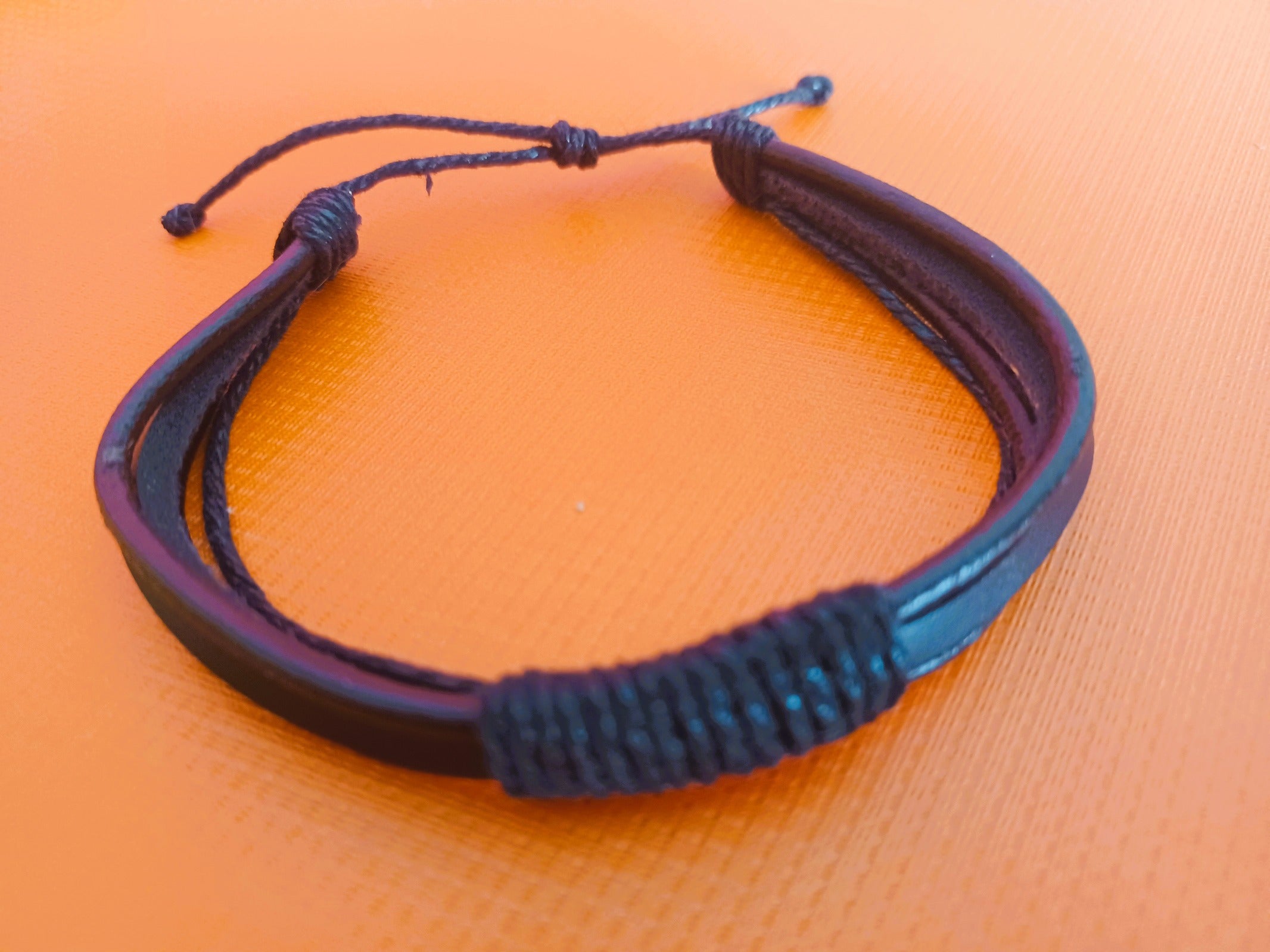 Pulseiras Tribais 'Raízes de Vida' | Couro, Madeira & Árvore da Vida (Vendidas à Unidade)